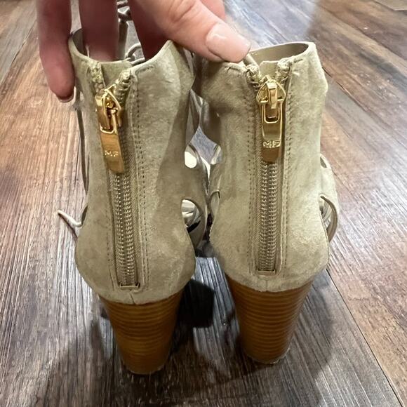 Marc Fisher Women's Tan Open Toe Beige Heel Sandals - Picture 3 of 4